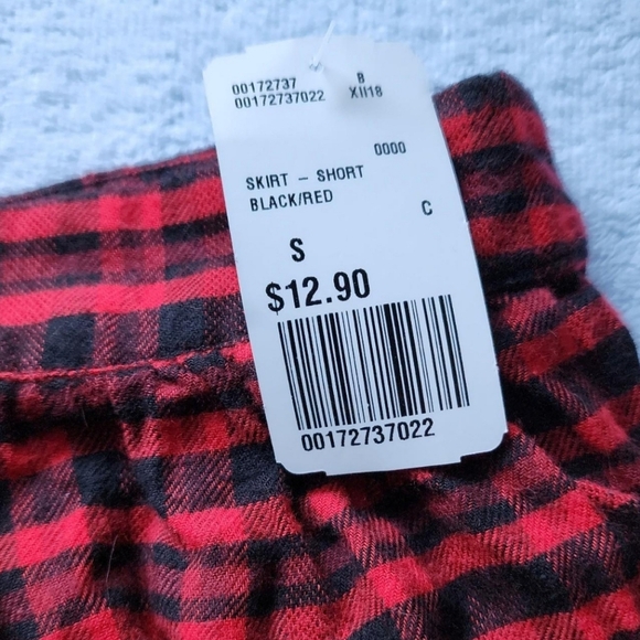 NWT Forever 21 Grunge Plaid Checkered Black And Red Mini Skirt Size Small - Picture 5 of 5